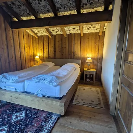 Grosses Fuer Gruppen Und Familien