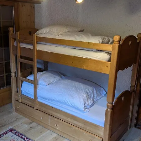 Grosses Fuer Gruppen Und Familien Villa Ovronnaz